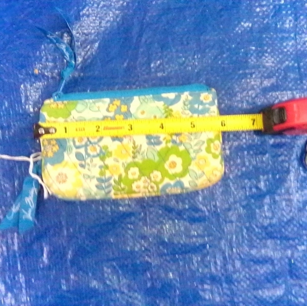 Vera Bradley - Picture 4 of 7